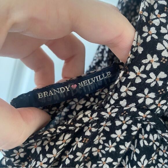 BRANDY MELVILLE | cut out detail tank top - Picture 4 of 6